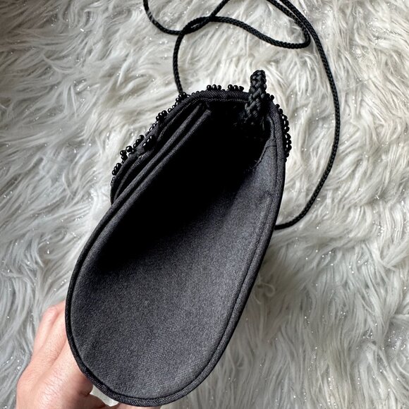 Elegant satin flap clutch/shoulder bag - Picture 3 of 5